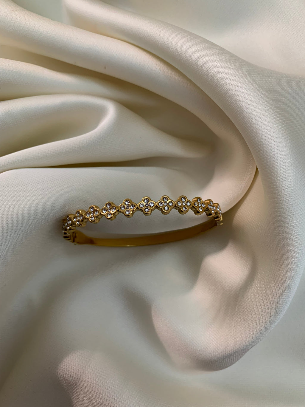 BRACELET - SWAN