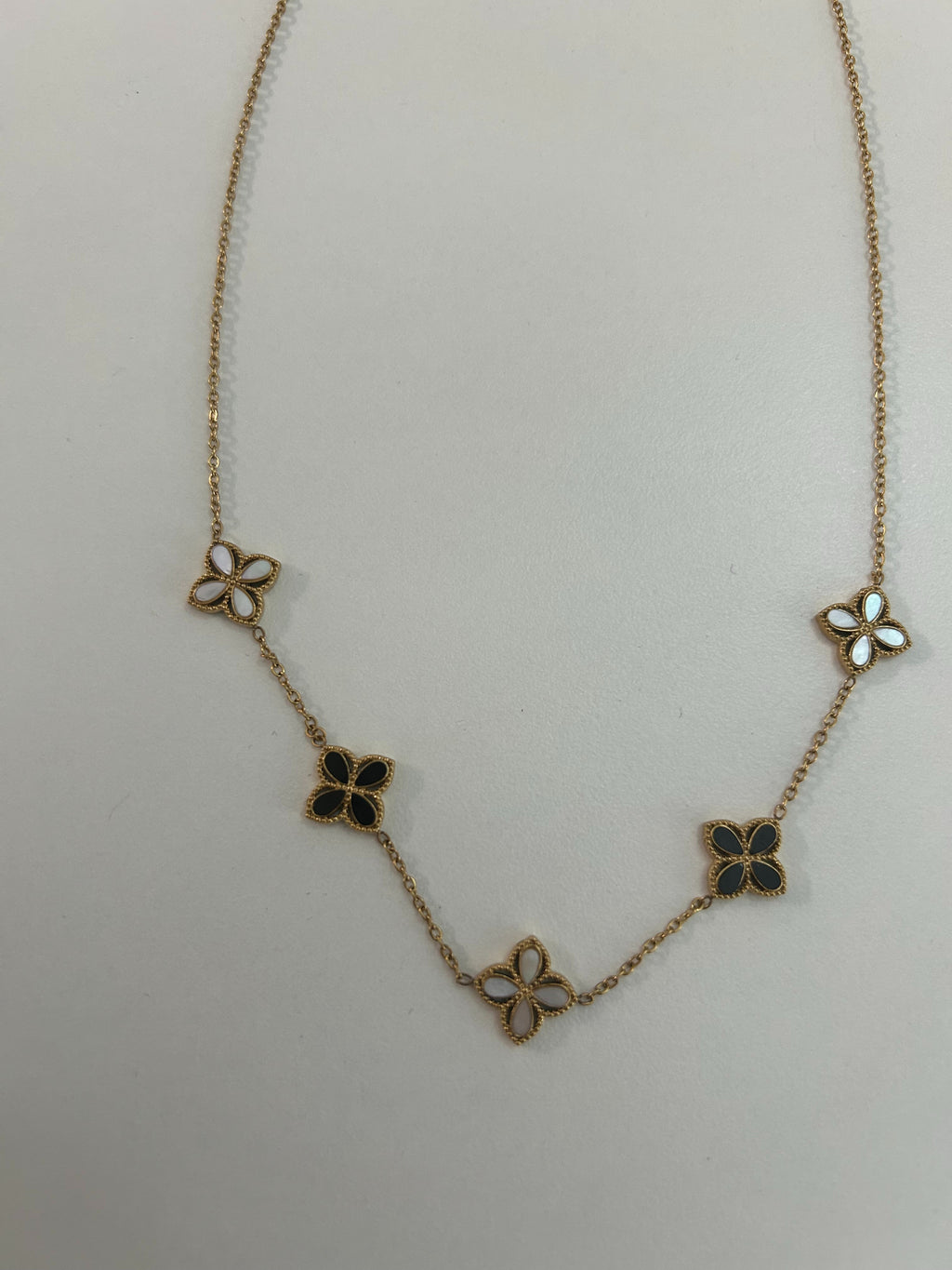 COLLIER - LOUNA