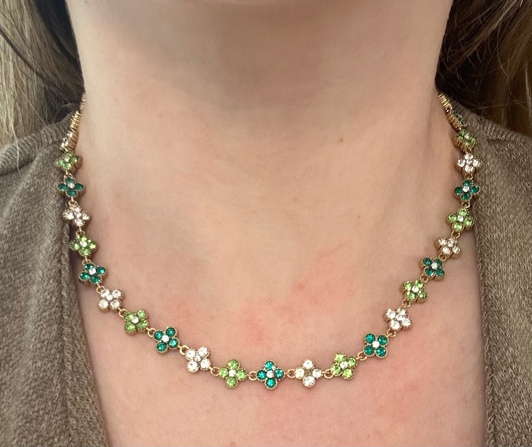 COLLIER PRINCESSE -  LIVIA